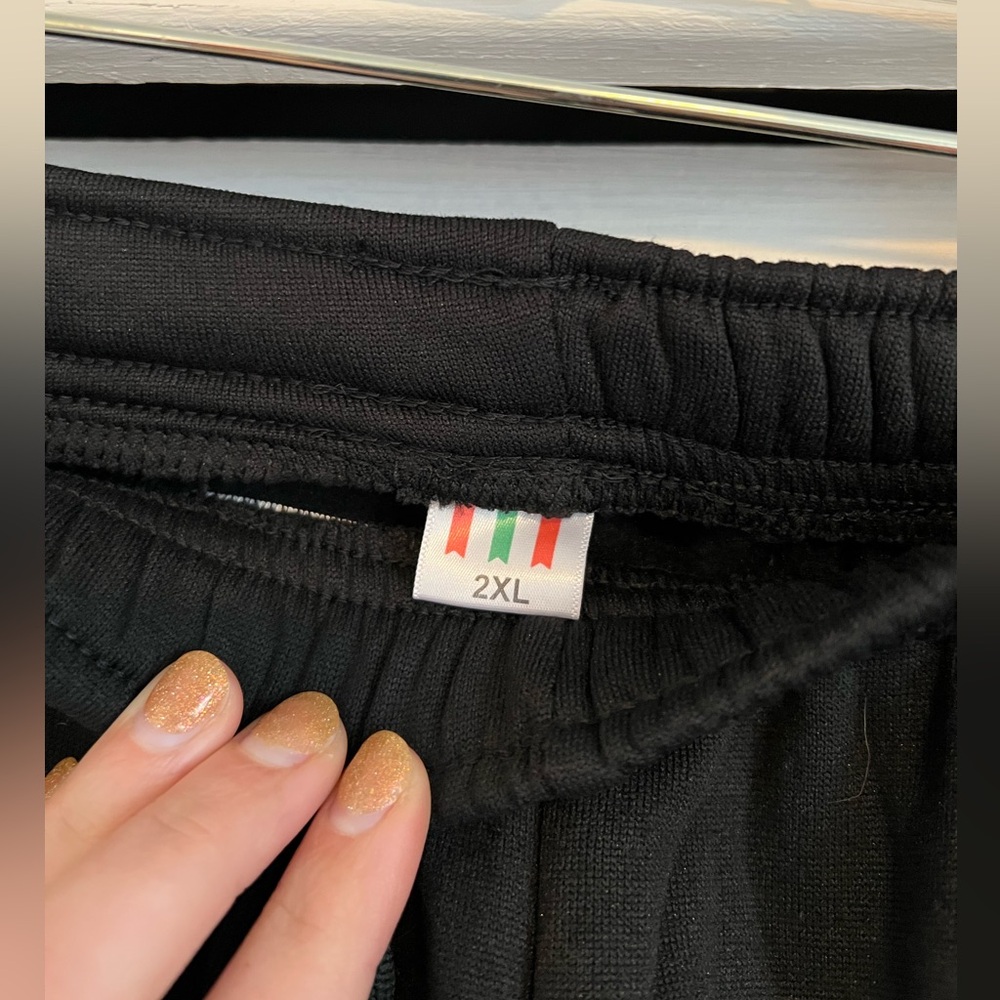 FRIENDS Sweatpants - NEW! - Picture 5 of 5